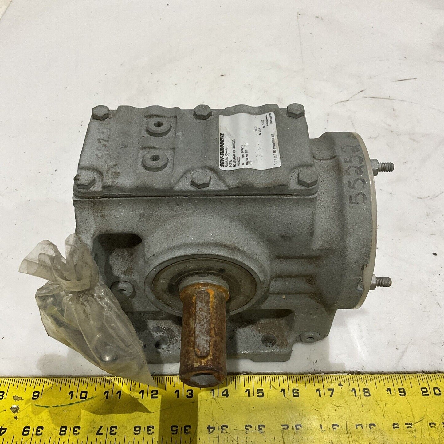 SEW-EURODRIVE S47/A RIGHT ANGLE GEAR REDUCER U4M