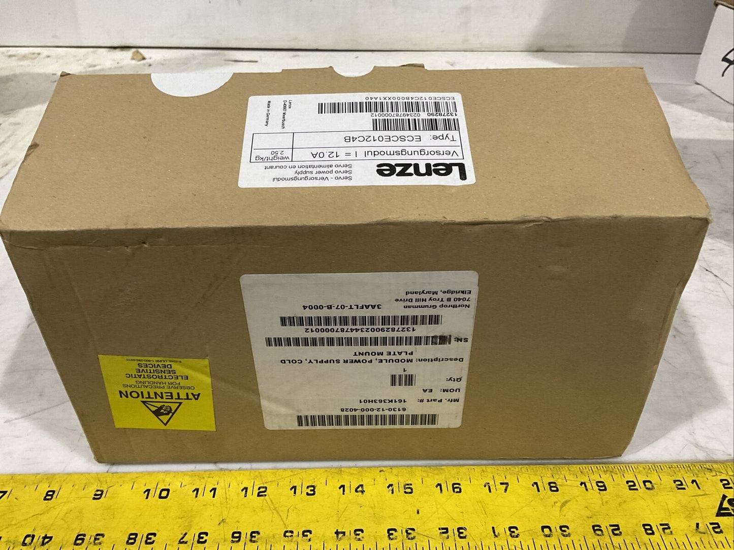 LENZE ECSCE012C4B SERVO POWER SUPPLY OUTPUT 565V/675V/12A INPUT 400V/480V/6A U3S