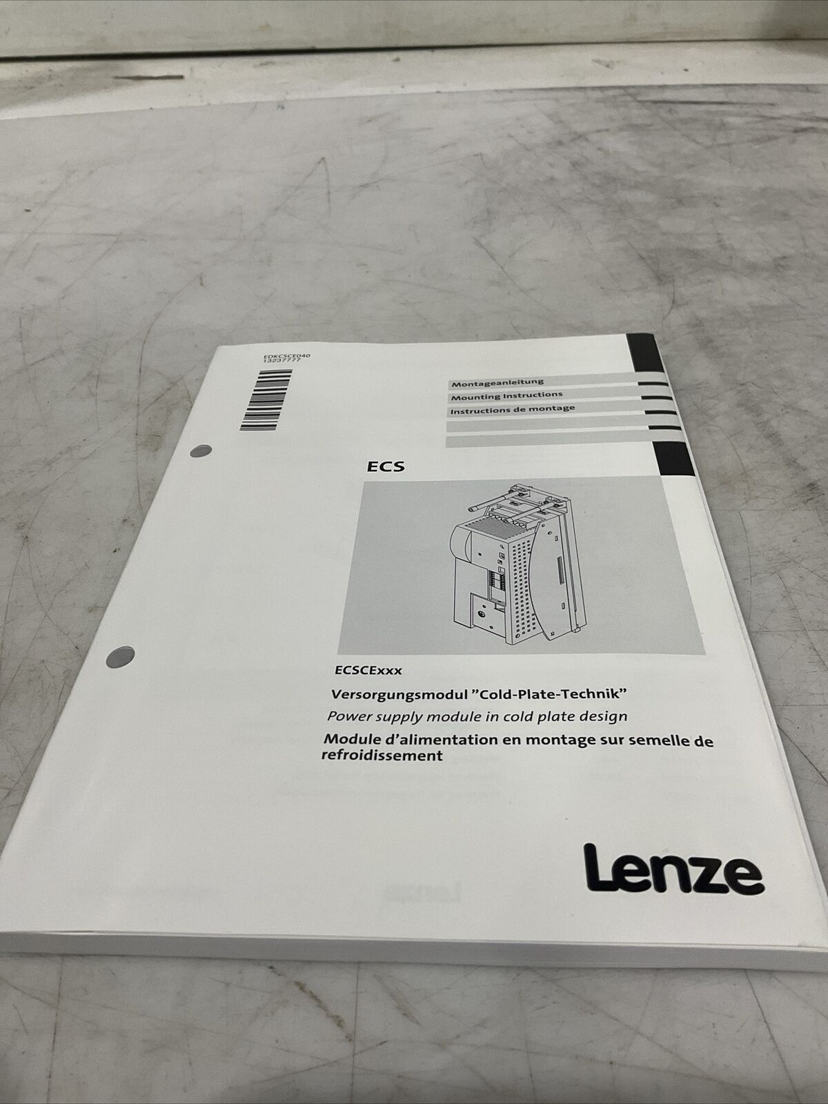LENZE ECSCE012C4B SERVO POWER SUPPLY OUTPUT 565V/675V/12A INPUT 400V/480V/6A U3S