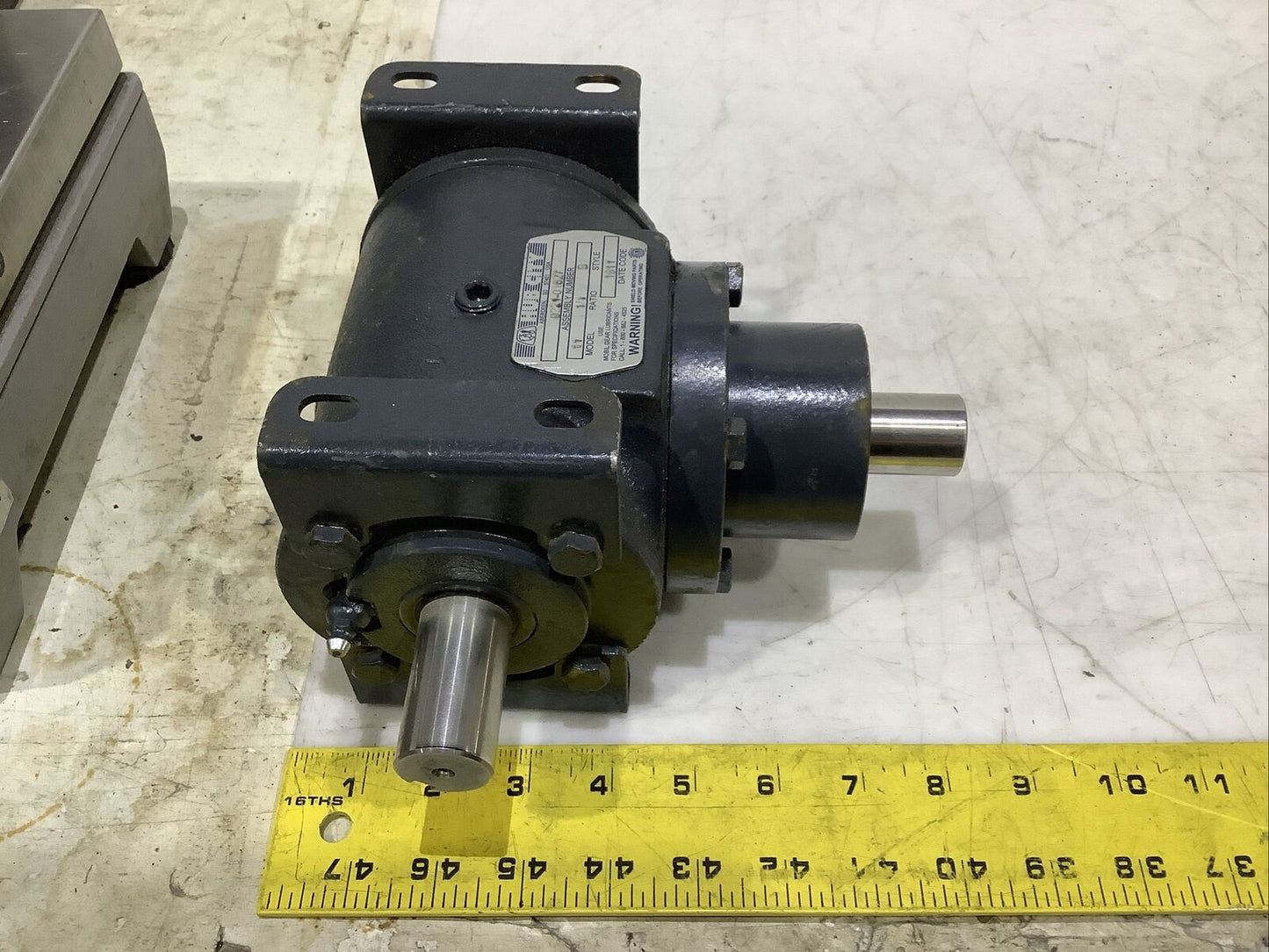 HUB CITY 0221-01627 GEAR REDUCER MODEL 11 B STYLE 1:1 RATIO U4M