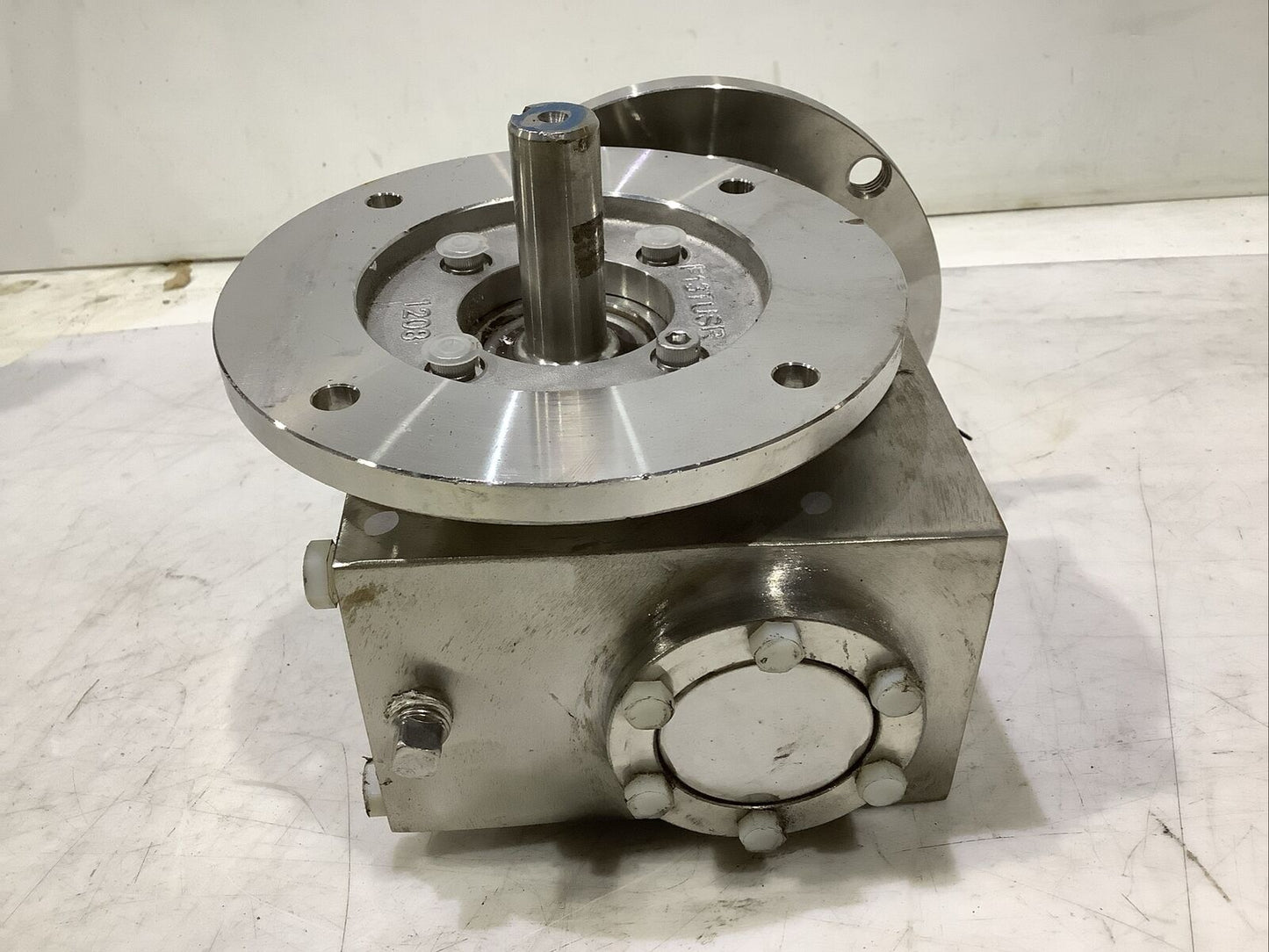 GROVE GEAR SS-FMQ-815-30-RR-56 GEAR REDUCER .63HP 30:1 RATIO U4M