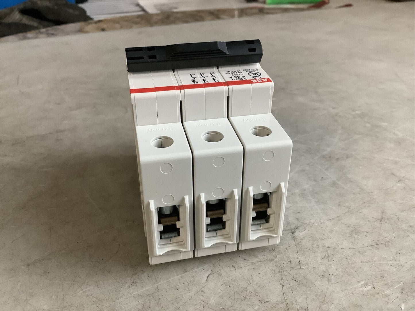 ABB S203U-K40 CIRCUIT BREAKER 40A 240V 3 POLE U3S