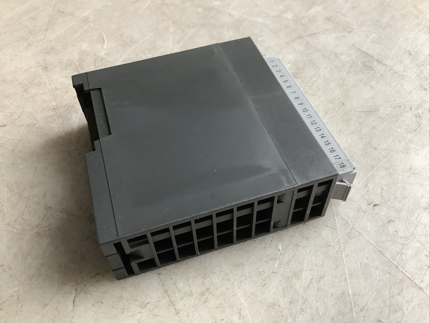 VIPA 221-1BH10 SM221 DIGITAL INPUT 16DI 24VDC U3S