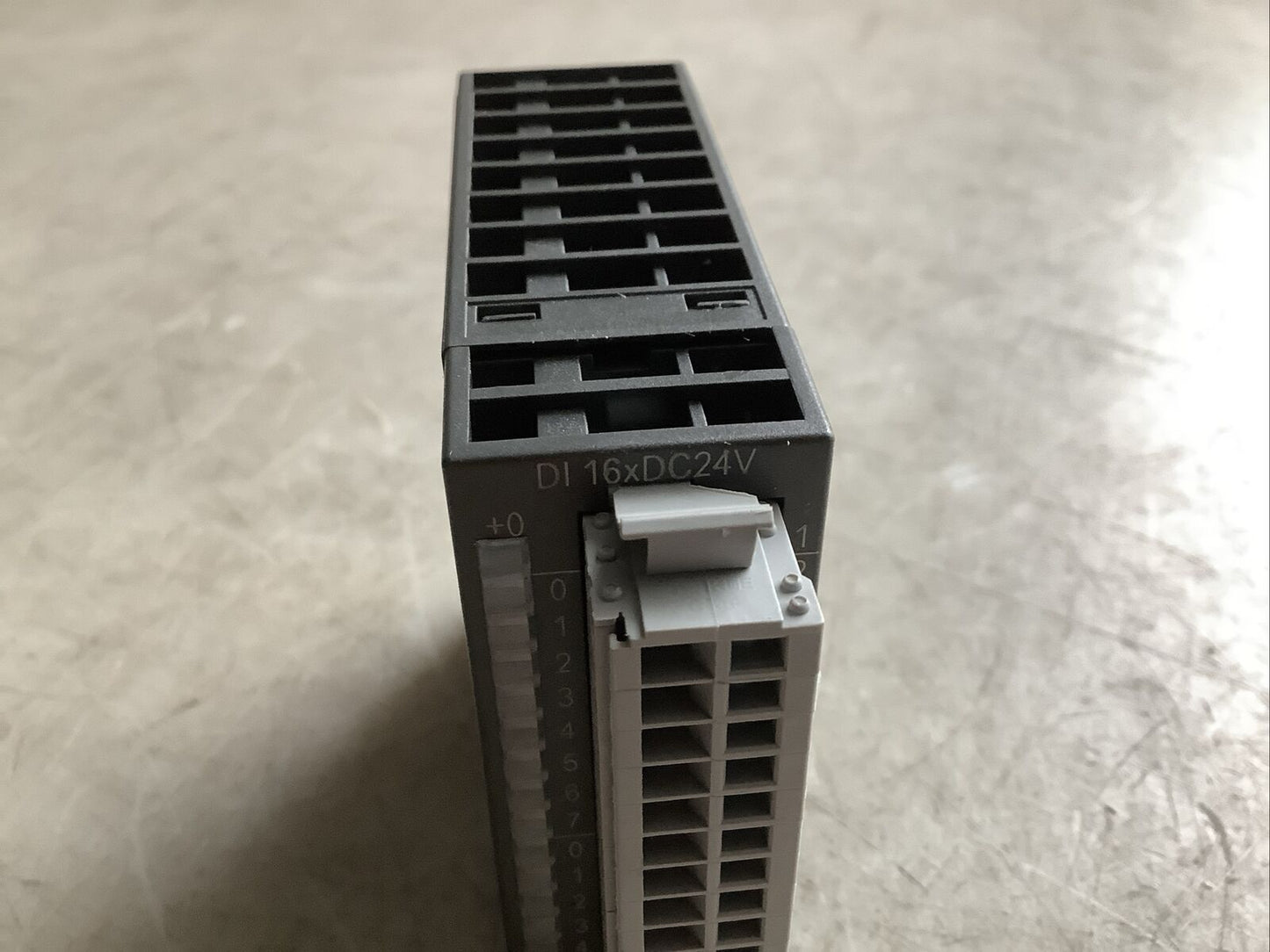 VIPA 221-1BH10 SM221 DIGITAL INPUT 16DI 24VDC U3S