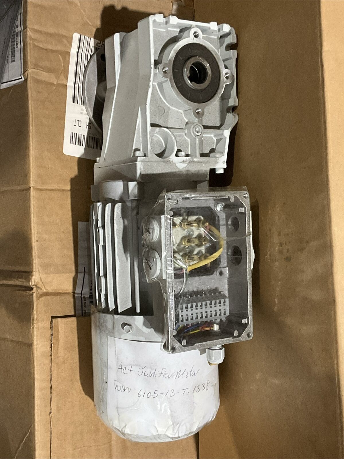 LENZE GKR03-2M HAR 063C42 MDEMARS 063-42 GEARBOX MOTOR 50/60HZ 1.370 RMIN U3S