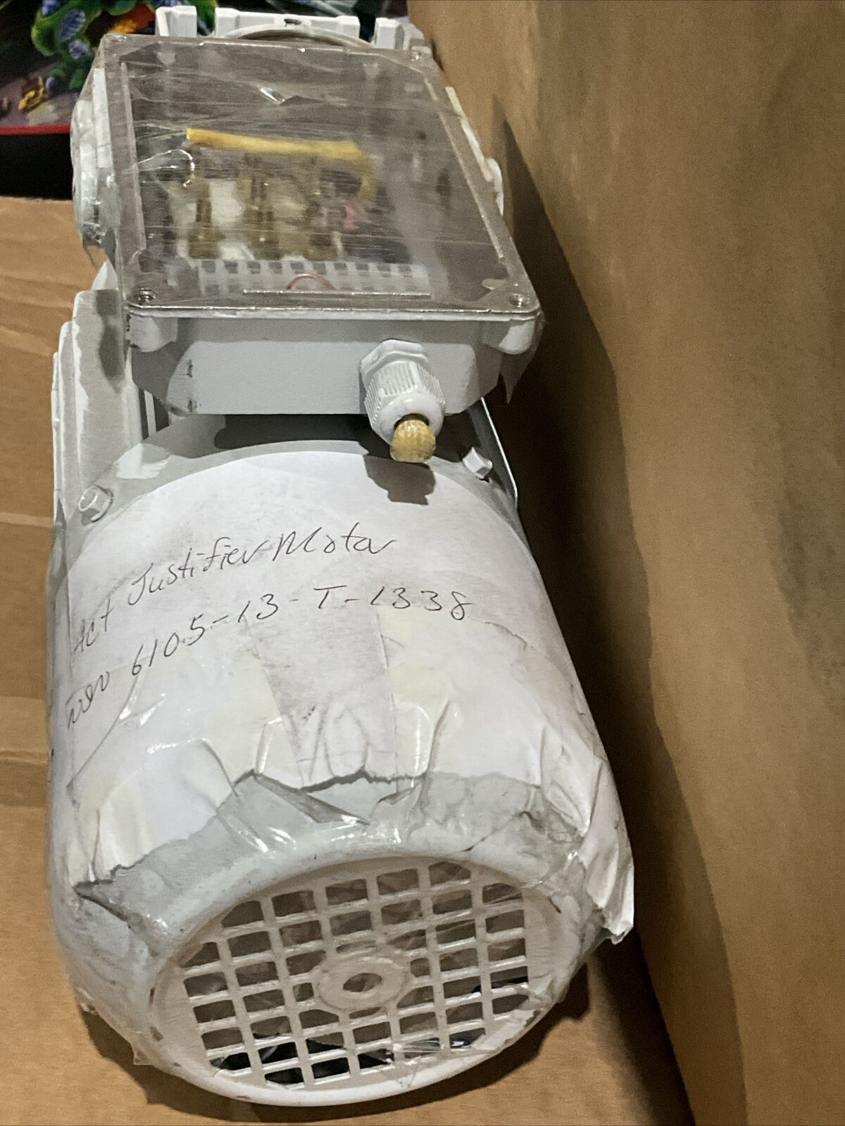 LENZE GKR03-2M HAR 063C42 MDEMARS 063-42 GEARBOX MOTOR 50/60HZ 1.370 RMIN U3S