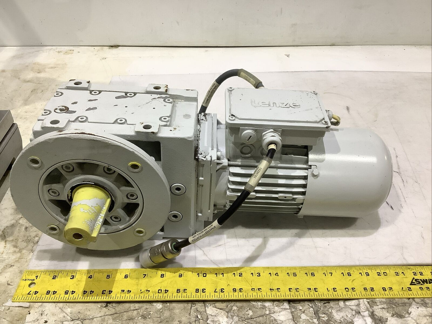 LENZE EN60034 GKS05-3MVAK-071C42 MDEMARS071-42 GEARBOX MOTOR U3S