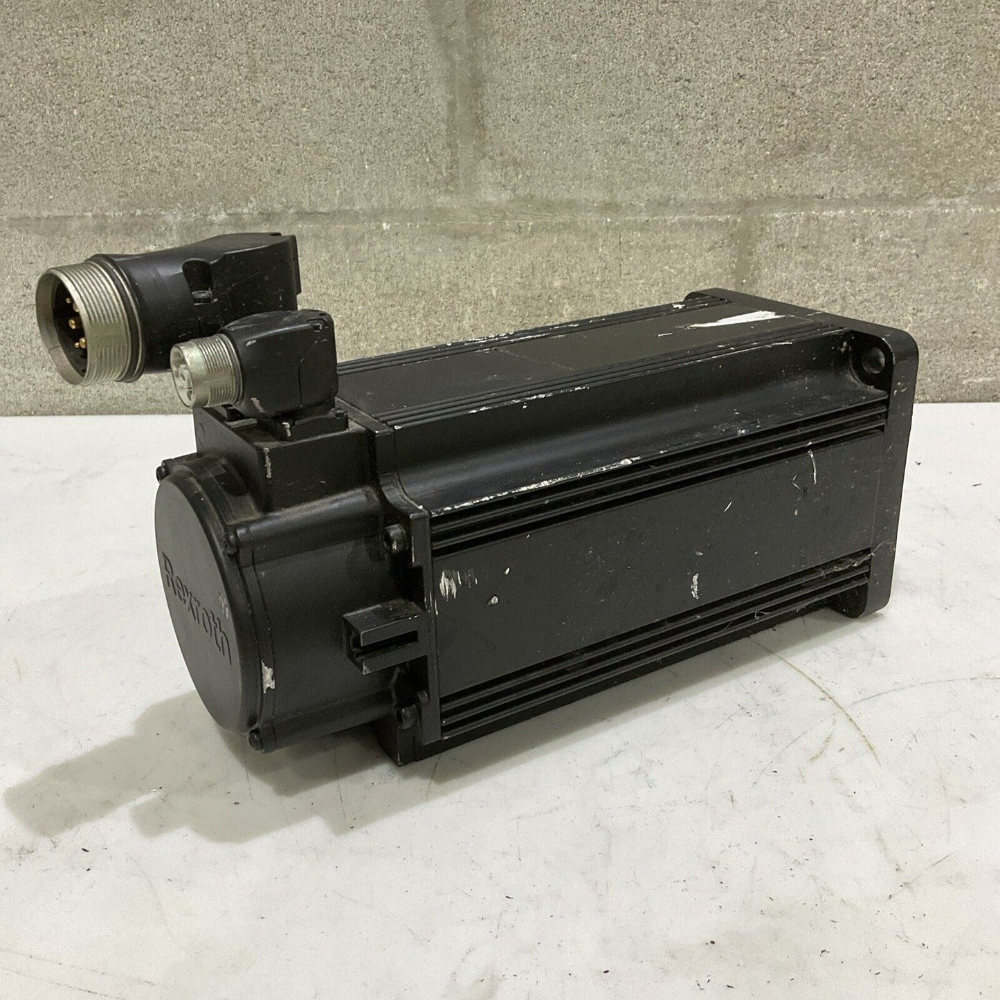 REXROTH R911311929 MSK071D-0300-NN-S1-UP0-NNNN SYNCHRONOUS PM-MOTOR  3 PH U4M