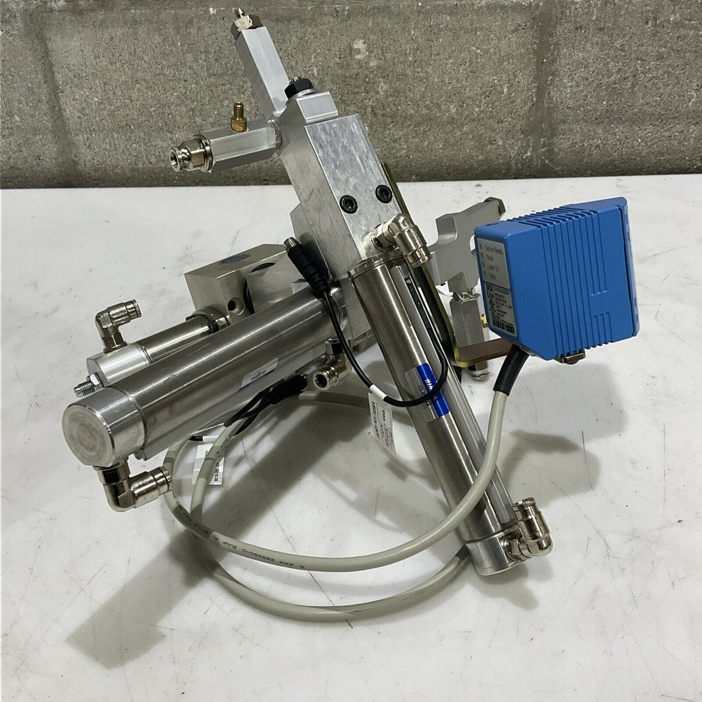 BIMBA SICK PNEUMATIC ROTARY ACTATOR ASSEMBLY CPT-01927-A CLV420-3010S04 U3S