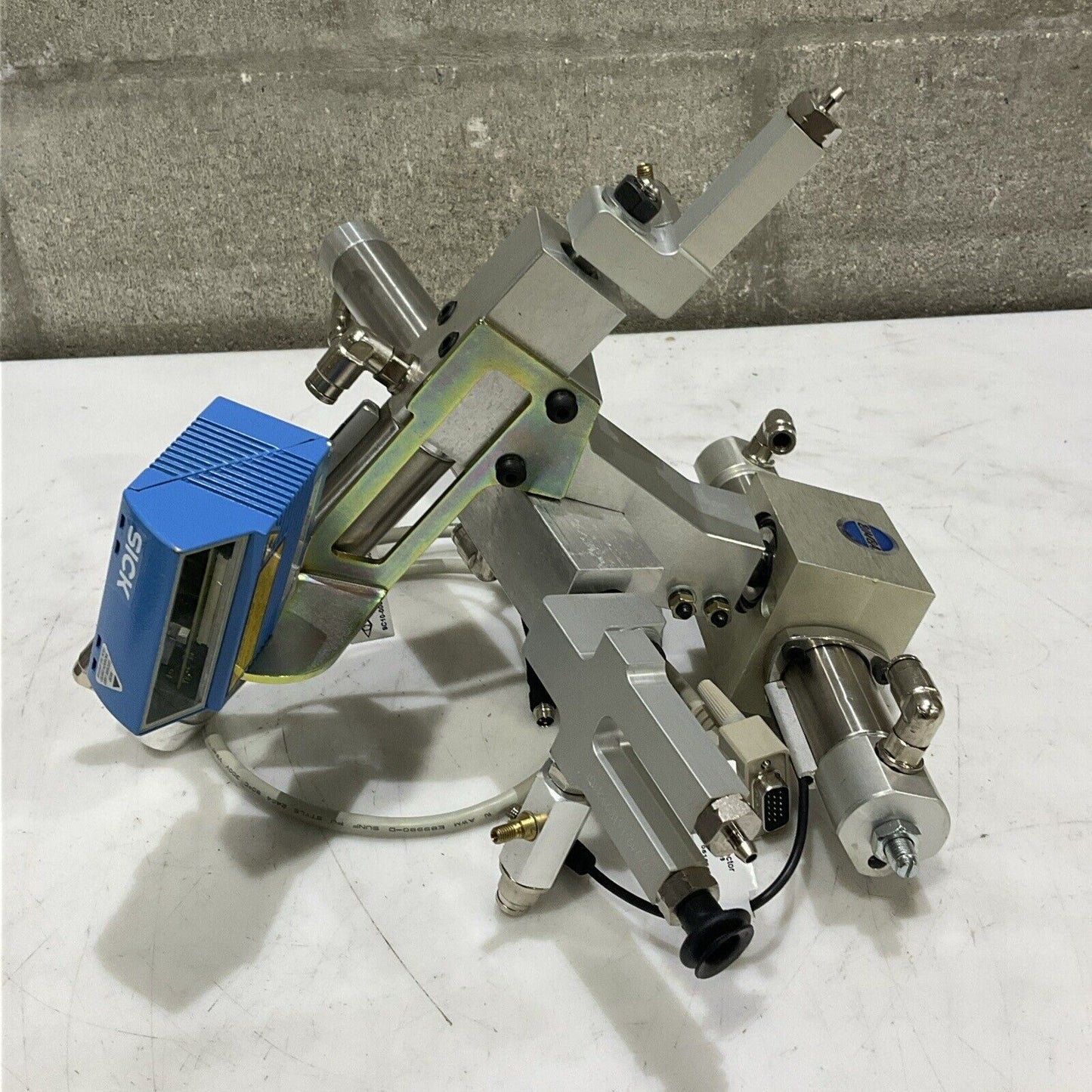 BIMBA SICK PNEUMATIC ROTARY ACTATOR ASSEMBLY CPT-01927-A CLV420-3010S04 U3S