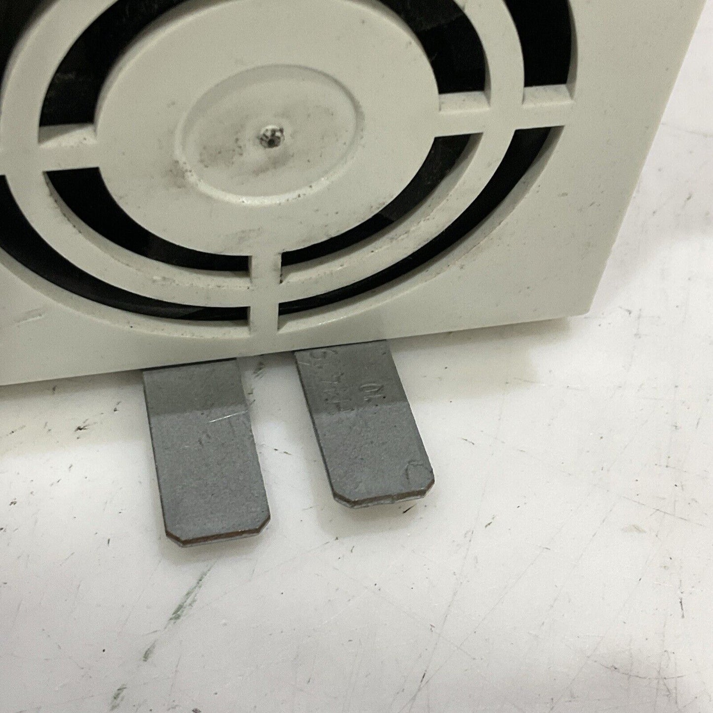 LENZE ECSEA008C4B SERVO DRIVE INVERTER U3S