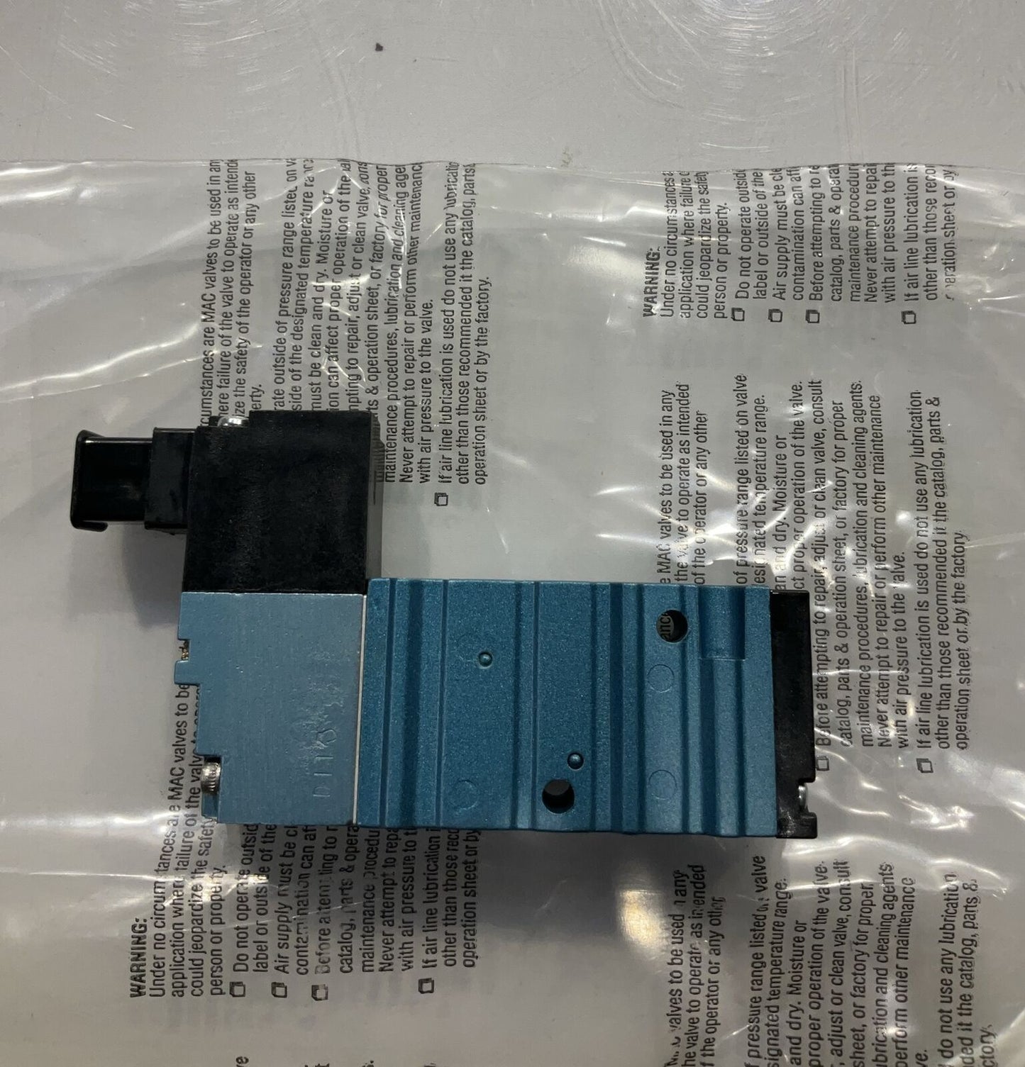 MAC 52A-11B0A-DM-DFFJ-1KJ  VALVE  PNEUMATIC SOLENOID 3 WAYS U3S