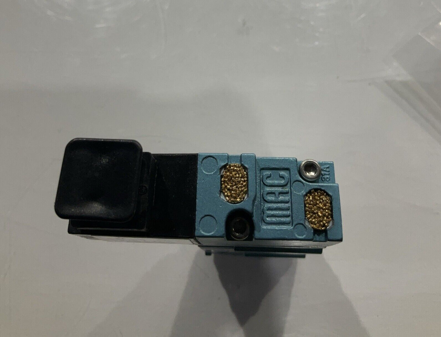 MAC 52A-11B0A-DM-DFFJ-1KJ  VALVE  PNEUMATIC SOLENOID 3 WAYS U3S