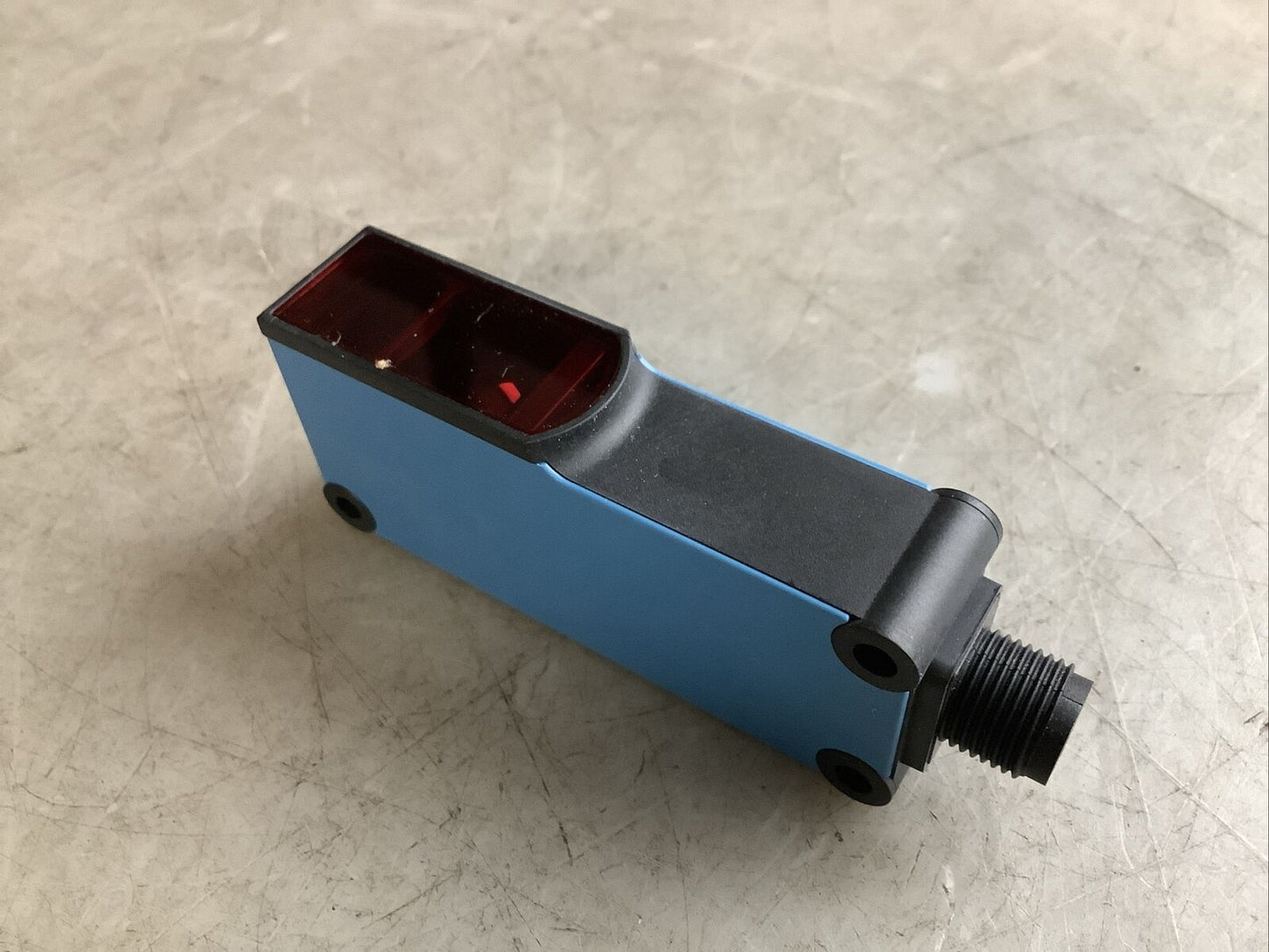 SICK WT18-3P420S32 PHOTOELECTRIC LONG RANGE PROXIMITY SENSOR 10-30V .1A U3S