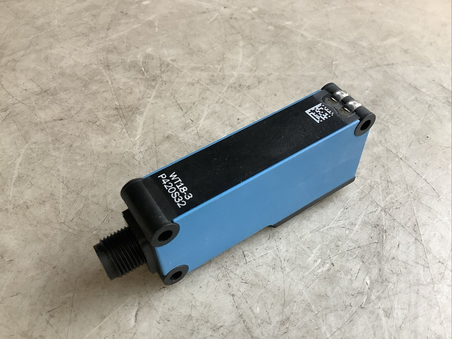 SICK WT18-3P420S32 PHOTOELECTRIC LONG RANGE PROXIMITY SENSOR 10-30V .1A U3S