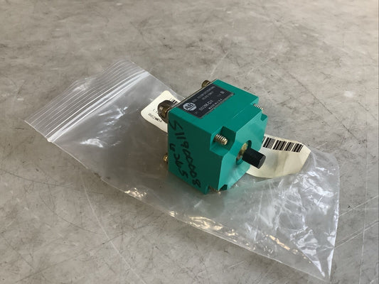 ALLEN BRADLEY 802M-DX LIMIT SWITCH 999