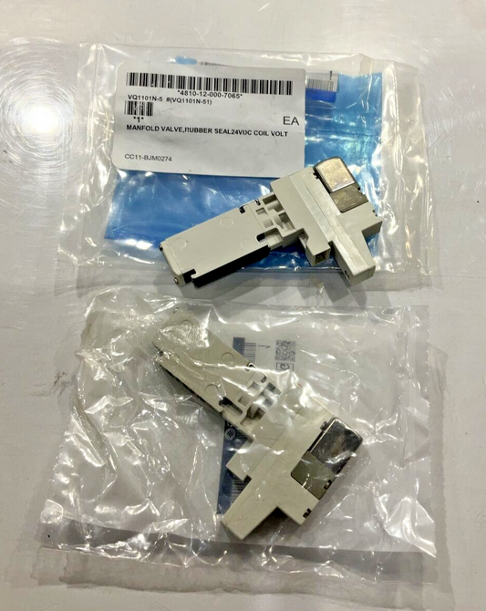 SMC VQ1101N-51 MANFOLD VALVE, RUBBER 24VDC  LOT OF 4 U3S