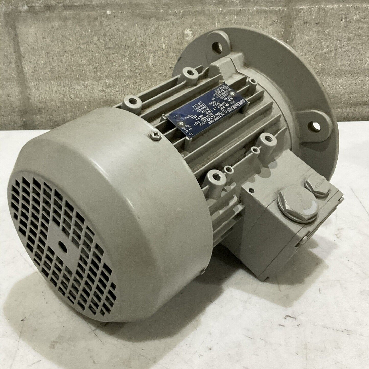 SIEMENS 3~MOT 1LA7080-6AA11 MOTOR 230/400V 50HZ 460V U3S