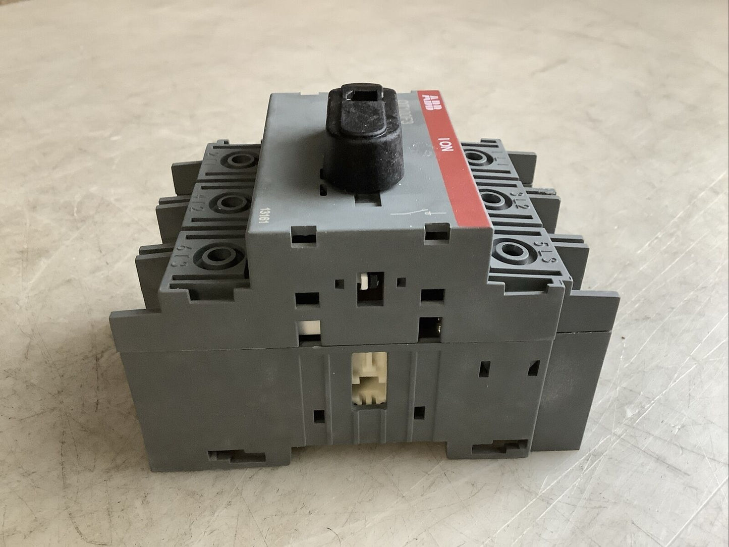 ABB 1SCA105004R1001 DISCONNECT SWITCH 600VAC 3P U3S