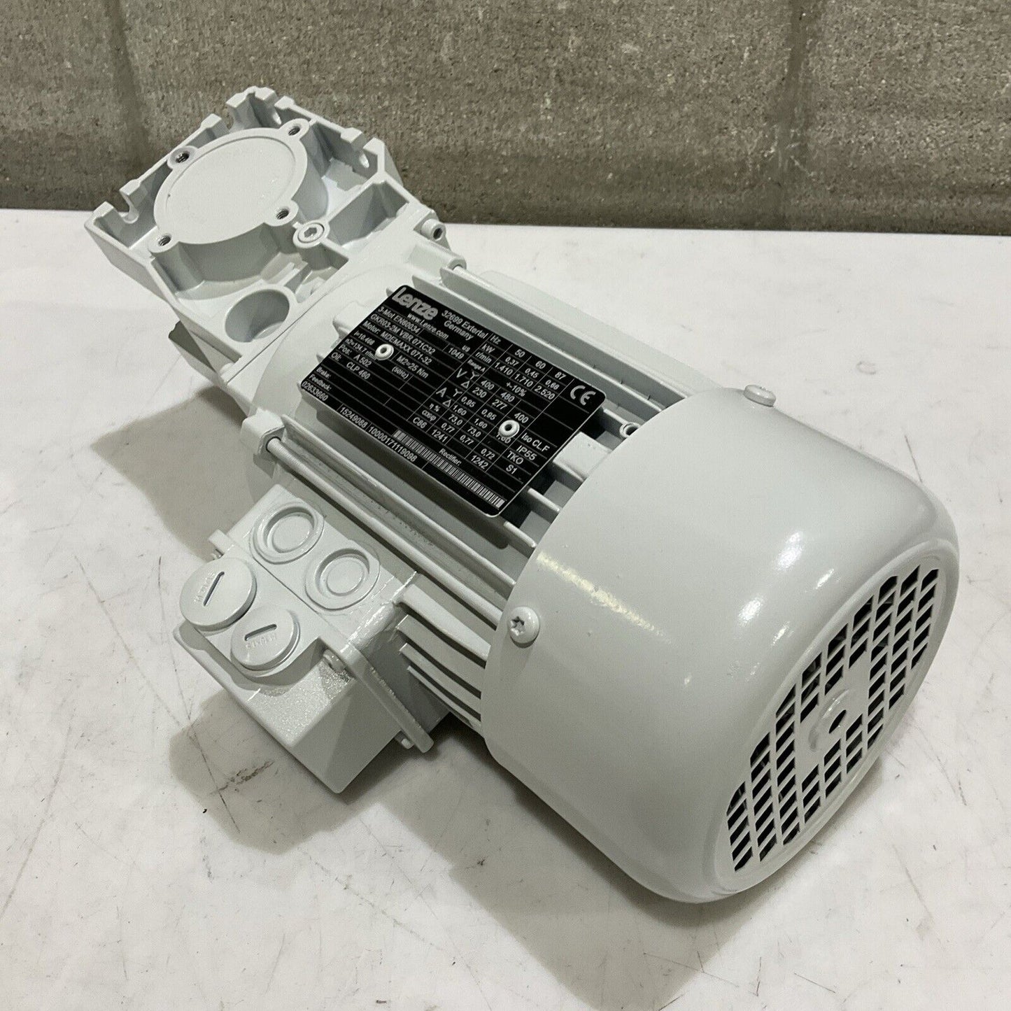 LENZE 3-MOT EN60034 GKR03-2M VBR 071C32 MDEMAXX 071-32 GEAR MOTOR 50/60 HZ U3S