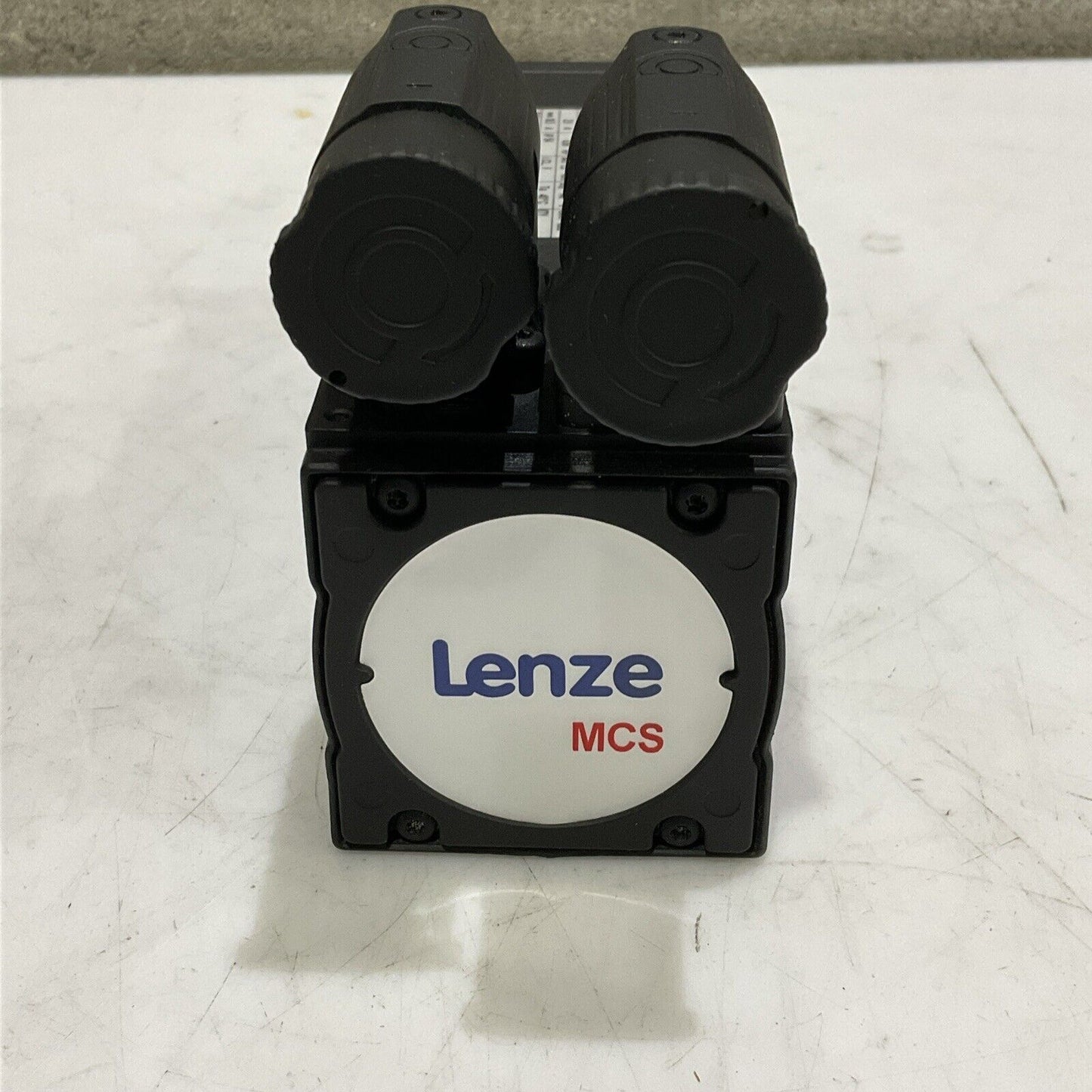 LENZE MCS 06F1LRS0P1-A11N-ST5S00N-R2SU SYNCHRONOUS SERVO MOTOR W/ BRAKE U3S