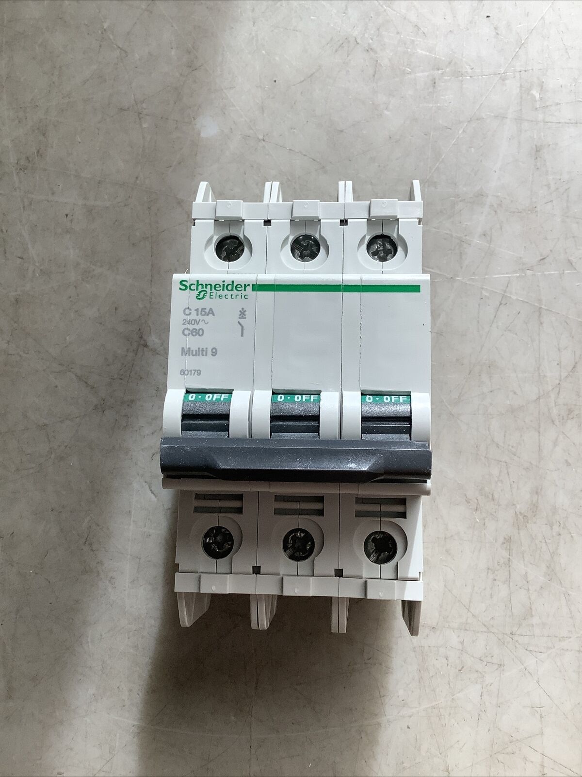 SCHNEIDER ELECTRIC 60179 MINI CIRCUIT BREAKER 3P 15A 240V MULTI 9 U3S