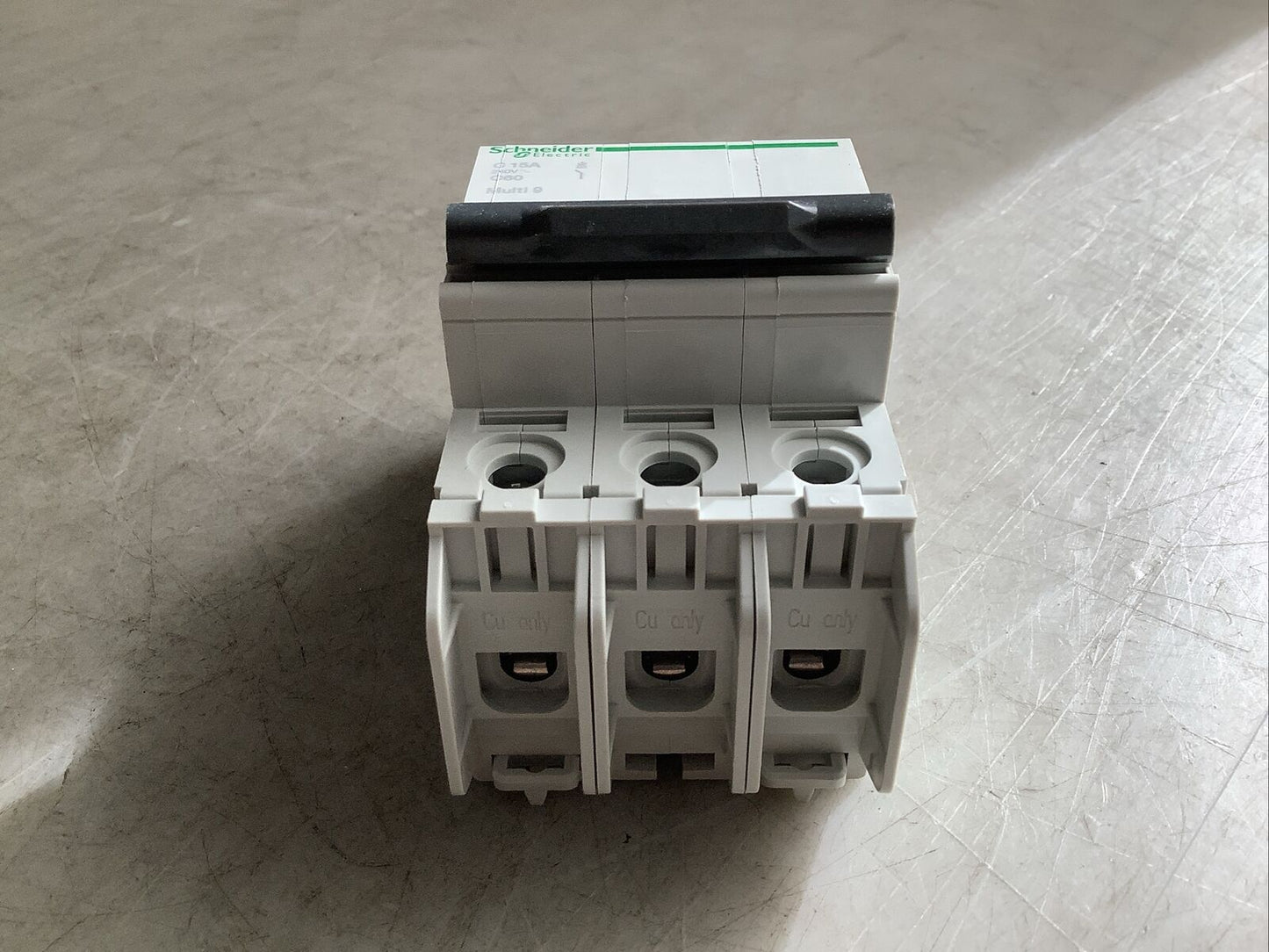 SCHNEIDER ELECTRIC 60179 MINI CIRCUIT BREAKER 3P 15A 240V MULTI 9 U3S