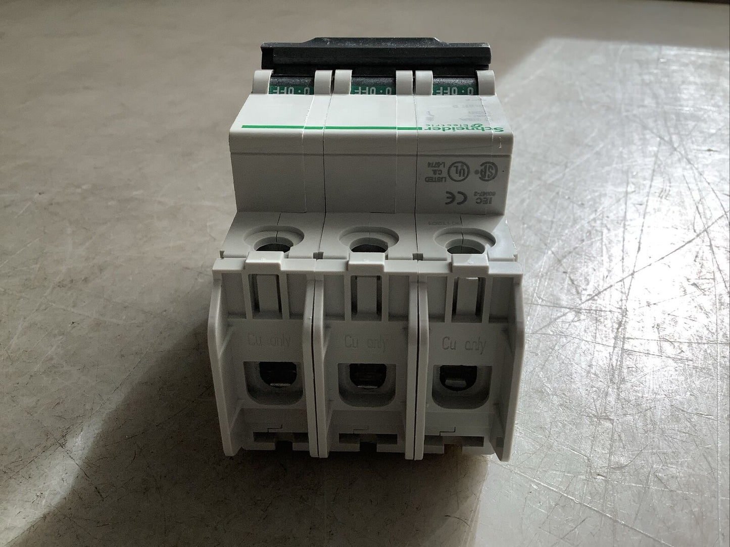 SCHNEIDER ELECTRIC 60179 MINI CIRCUIT BREAKER 3P 15A 240V MULTI 9 U3S