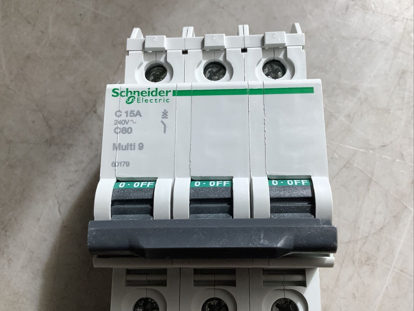 SCHNEIDER ELECTRIC 60179 MINI CIRCUIT BREAKER 3P 15A 240V MULTI 9 U3S