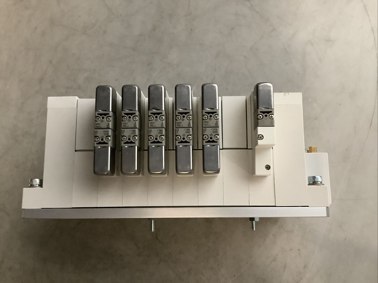 SMC VV5Q21-08-DAN00 MANIFOLD 8 STATION U3S