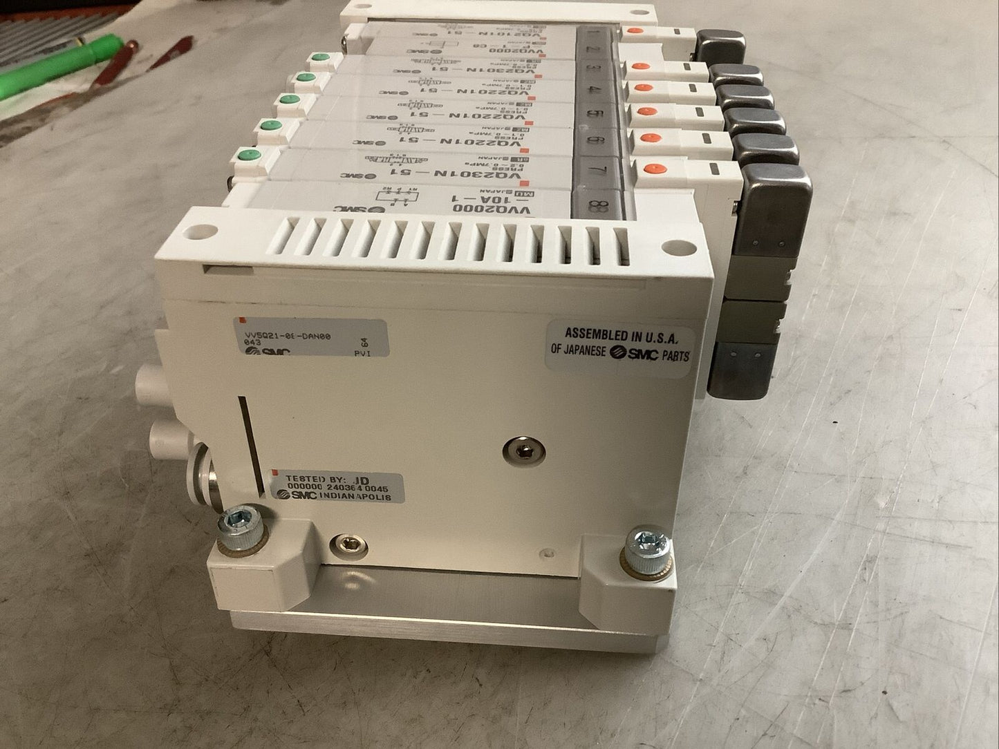 SMC VV5Q21-08-DAN00 MANIFOLD 8 STATION U3S