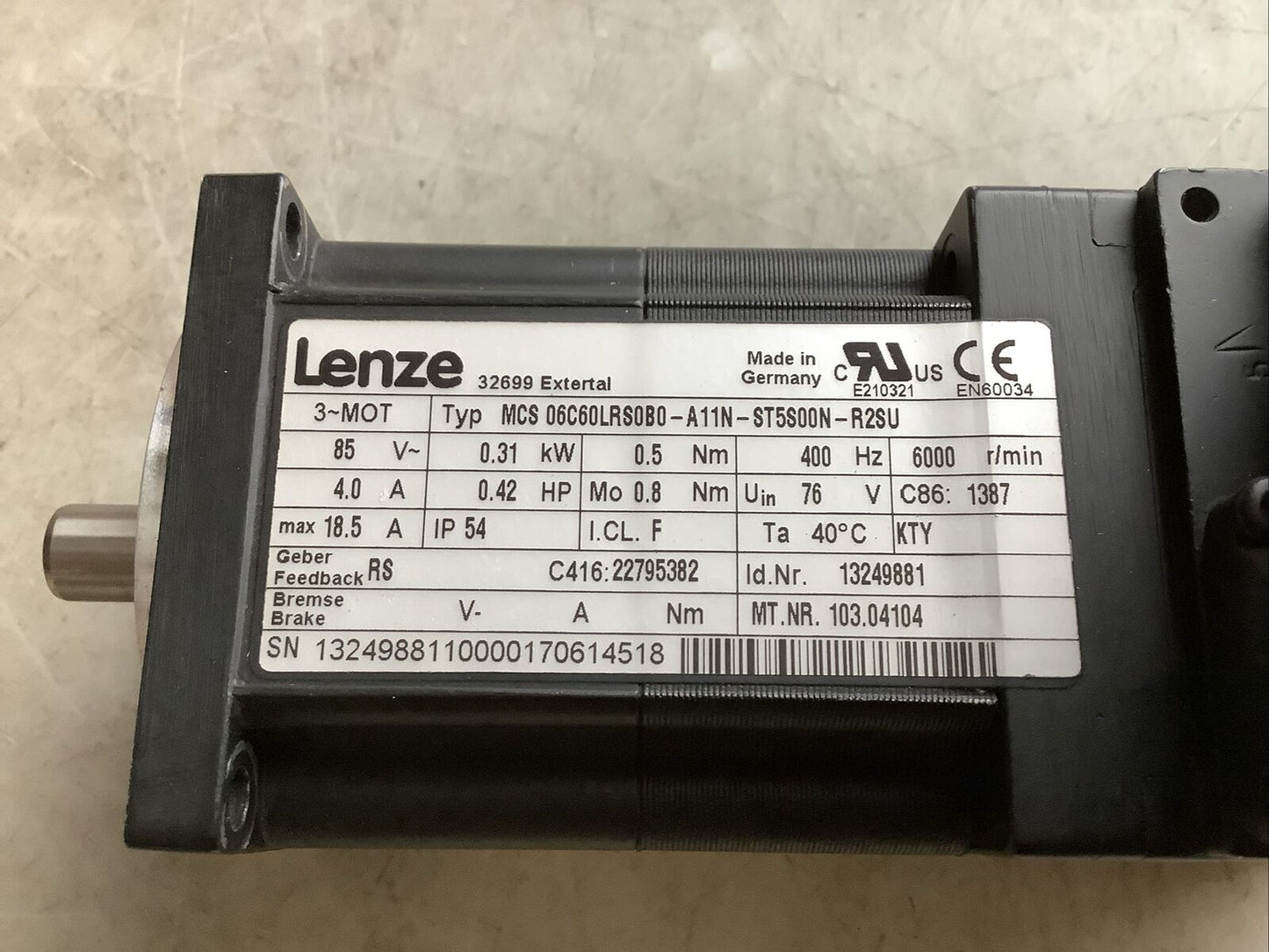 LENZE MCS 06C60LRS0B0-A11N-ST5S00N-R2SU SERVO MOTOR 0.42HP 85V 6000RPM U3S