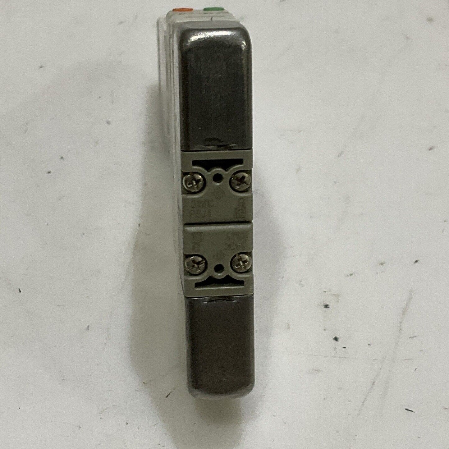 SMC VQ1401N-51 MANIFOLD VALVE 3 POSITION PLUG-IN LOT OF 2 U3S