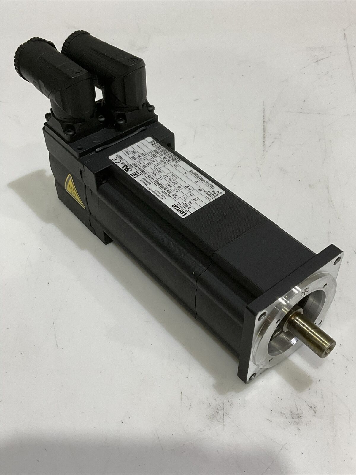 LENZE MCS 06160LRS0B0-A11N-ST5S00N-R0SU SERVO MOTOR 150V .75 KW 1 HP 400HZ U3S