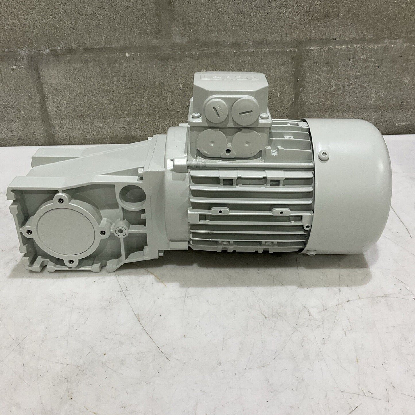 LENZE 3-MOT EN60034 G50AB04MVBR2C MDEMAXX071-32C0U GEARBOX MOTOR U3S