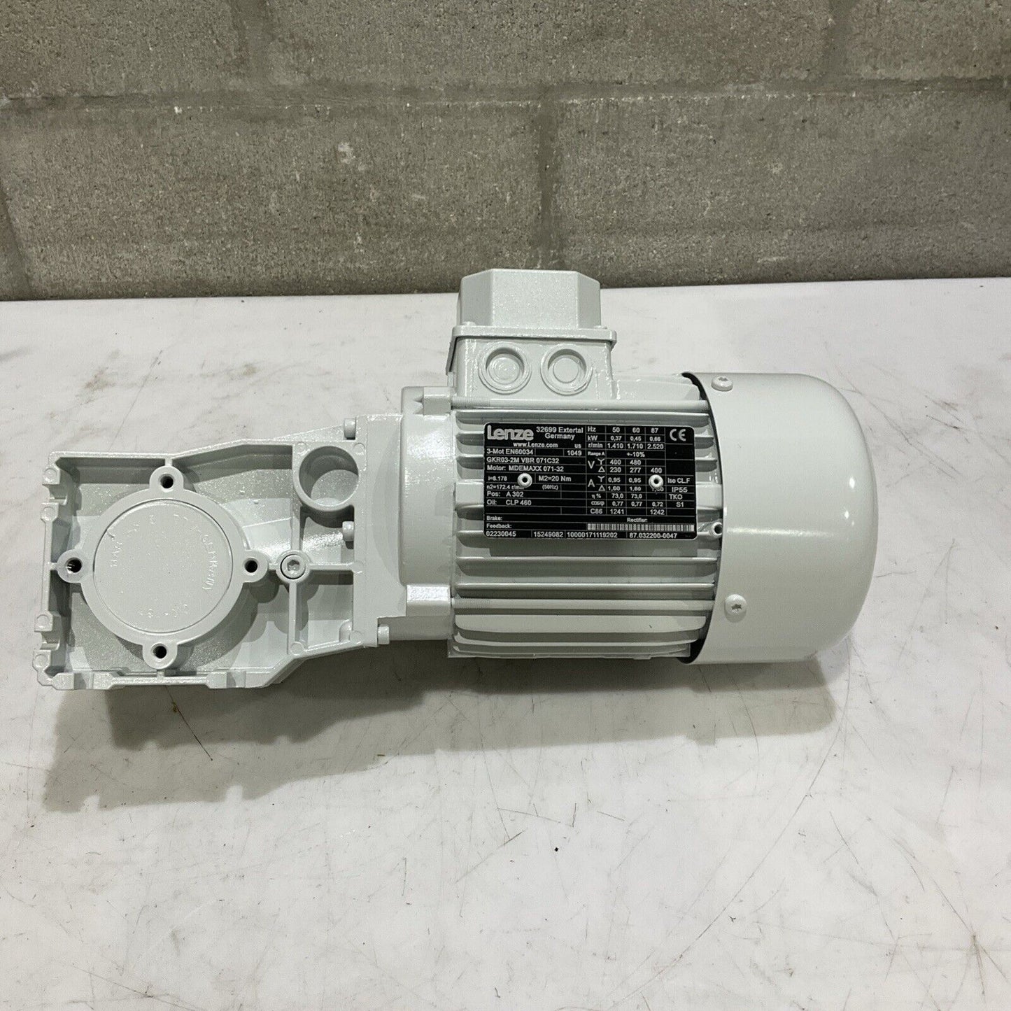 LENZE EN60034 GKR04-2E VBR 071C32MDEMAXX GEARBOX MOTOR U3S