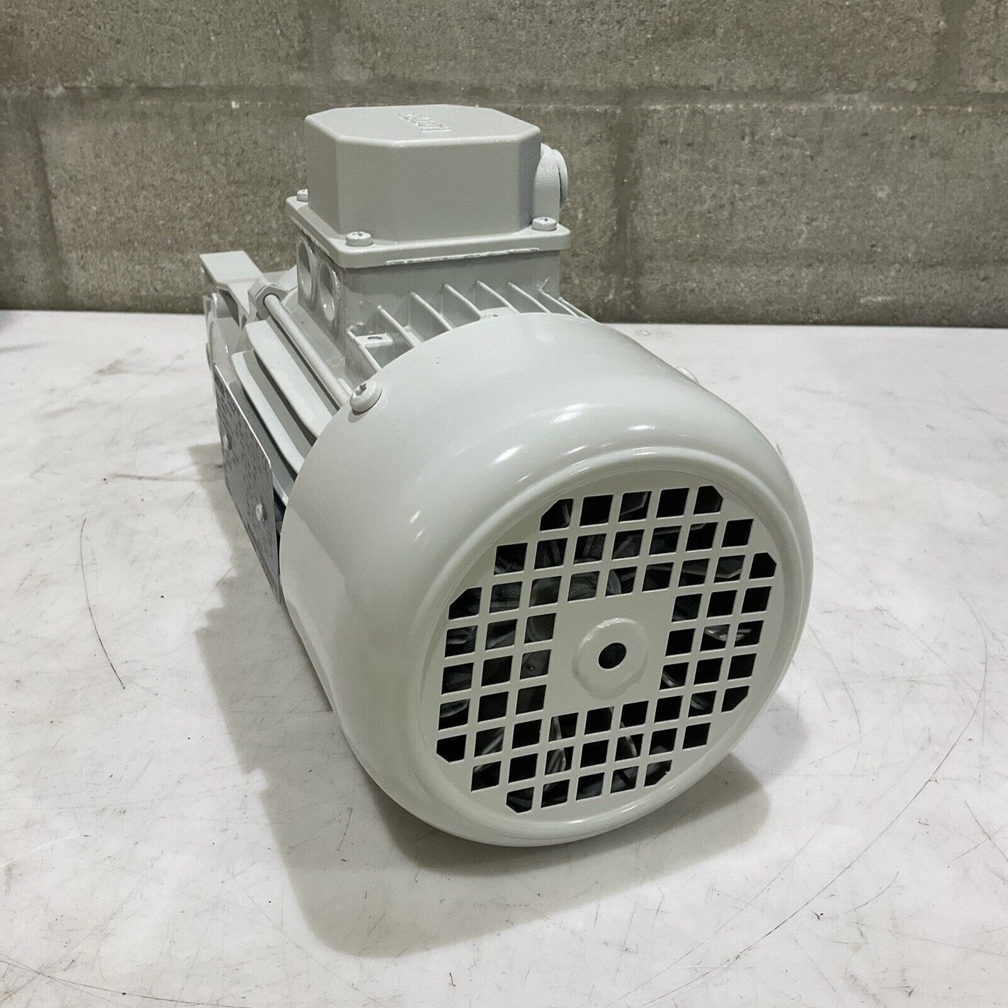 LENZE EN60034 GKR04-2E VBR 071C32MDEMAXX GEARBOX MOTOR U3S