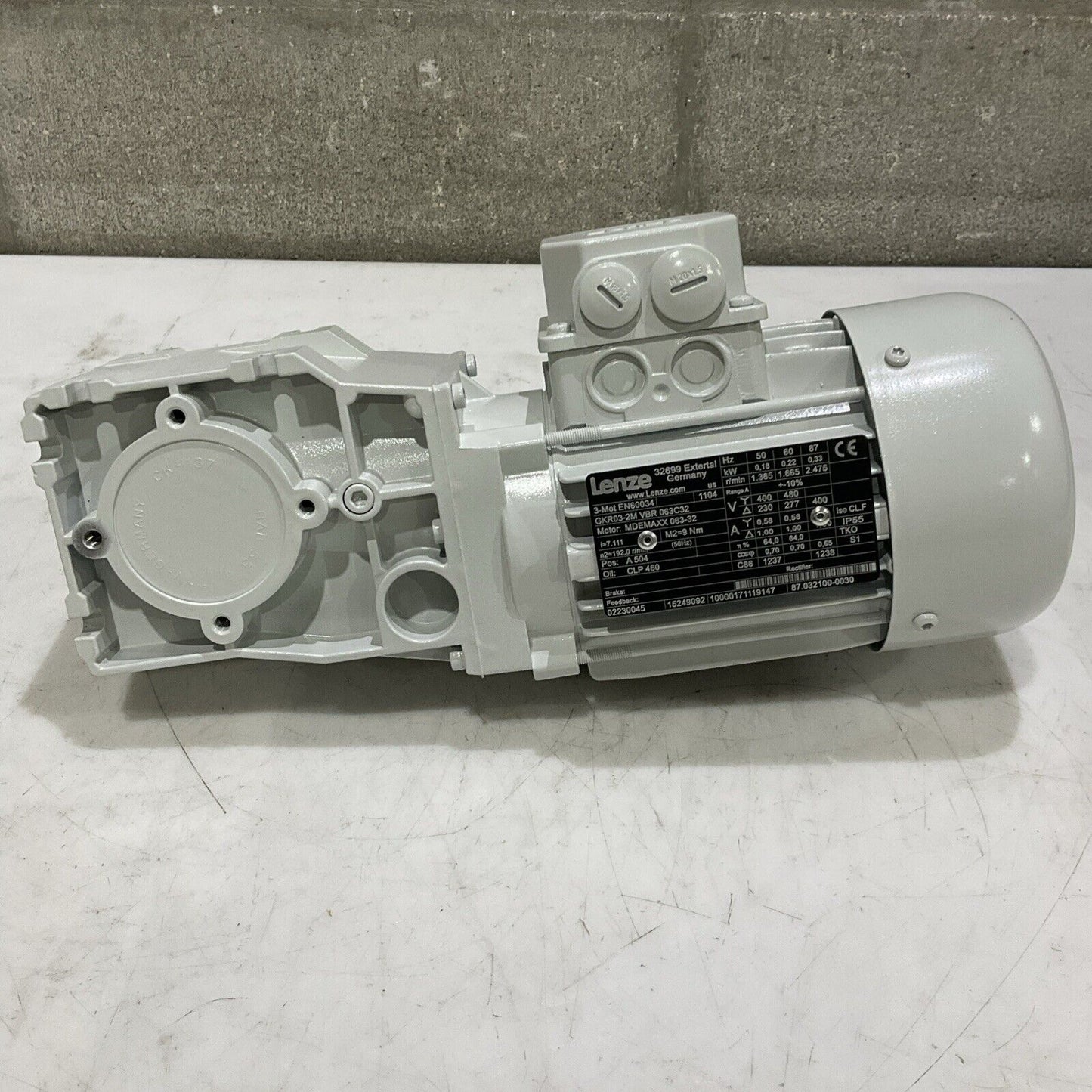 LENZE 3-MOT EN60034 MDEMAXX 063-32 GKR03-2M VBR 063C32 GEARBOX MOTOR U3S