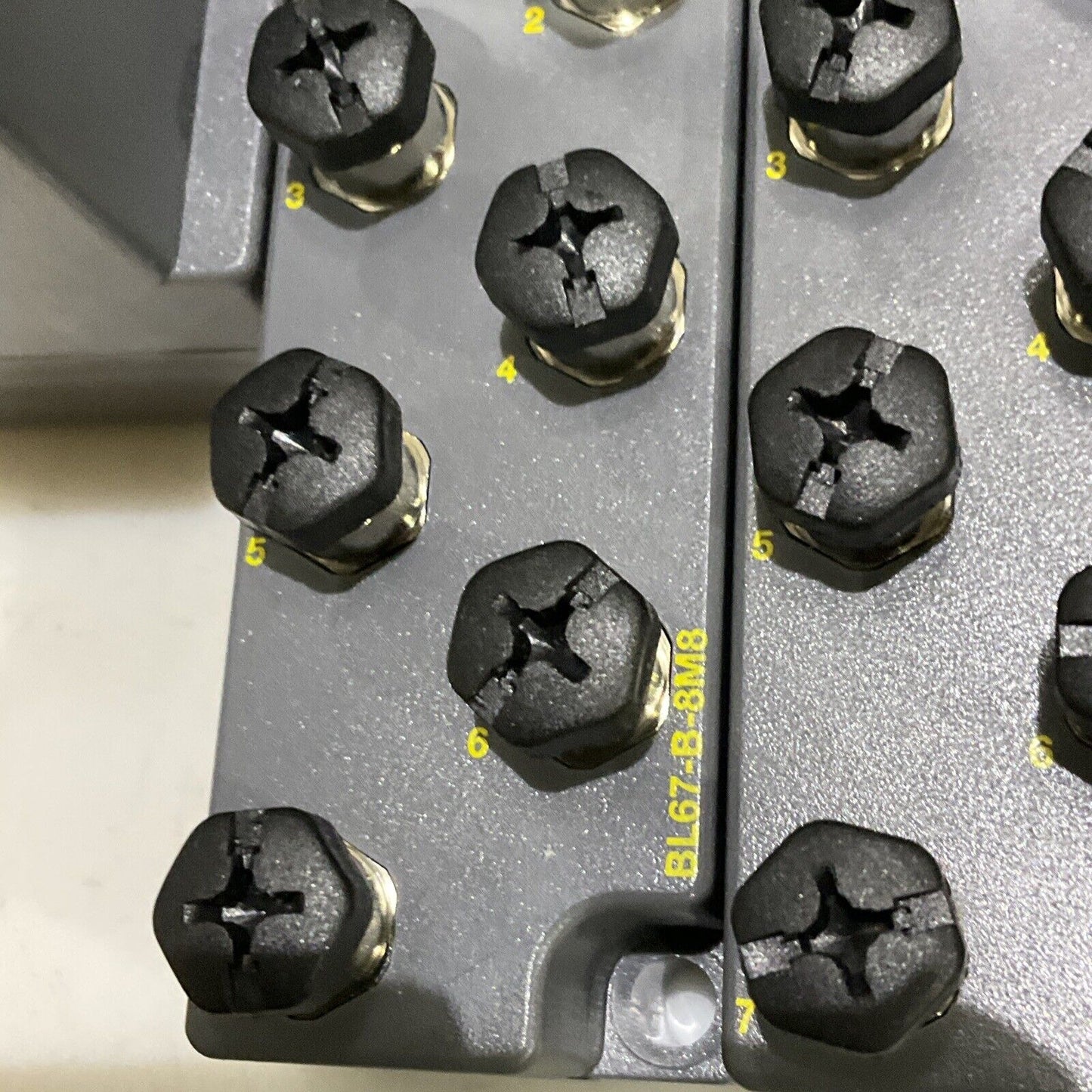 TURCK 165K100 BL67 TW-CO 8DI-P 8DO-0,5A-P BL67-B-4M12-P CANOPEN ASSEMBLY U3S