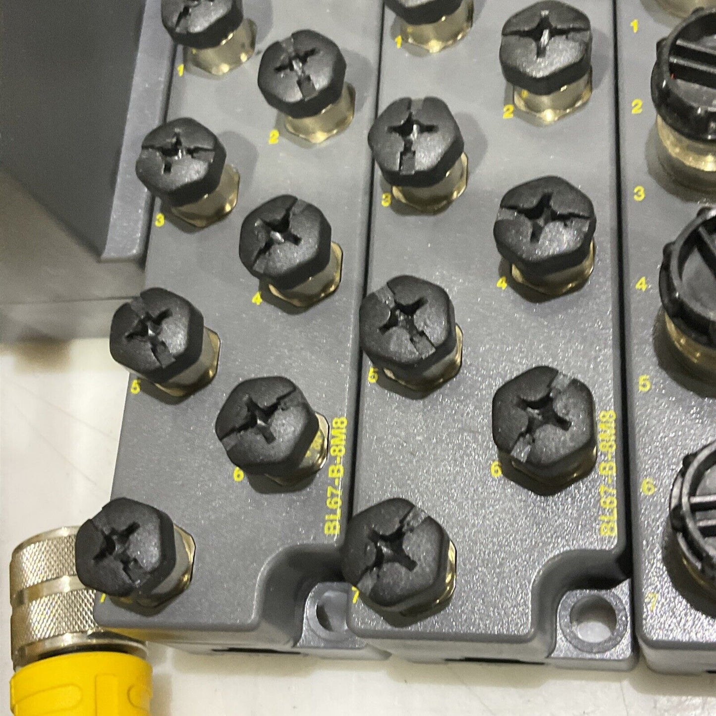 TURCK 165K100 BL67 TW-CO 8DI-P 8DO-0,5A-P BL67-B-4M12-P CANOPEN ASSEMBLY U3S