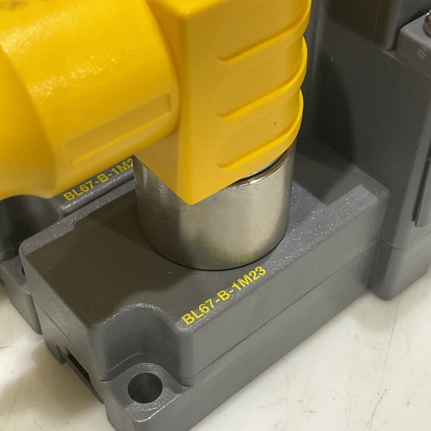 TURCK 165K100 BL67 TW-CO 8DI-P 8DO-0,5A-P BL67-B-4M12-P CANOPEN ASSEMBLY U3S