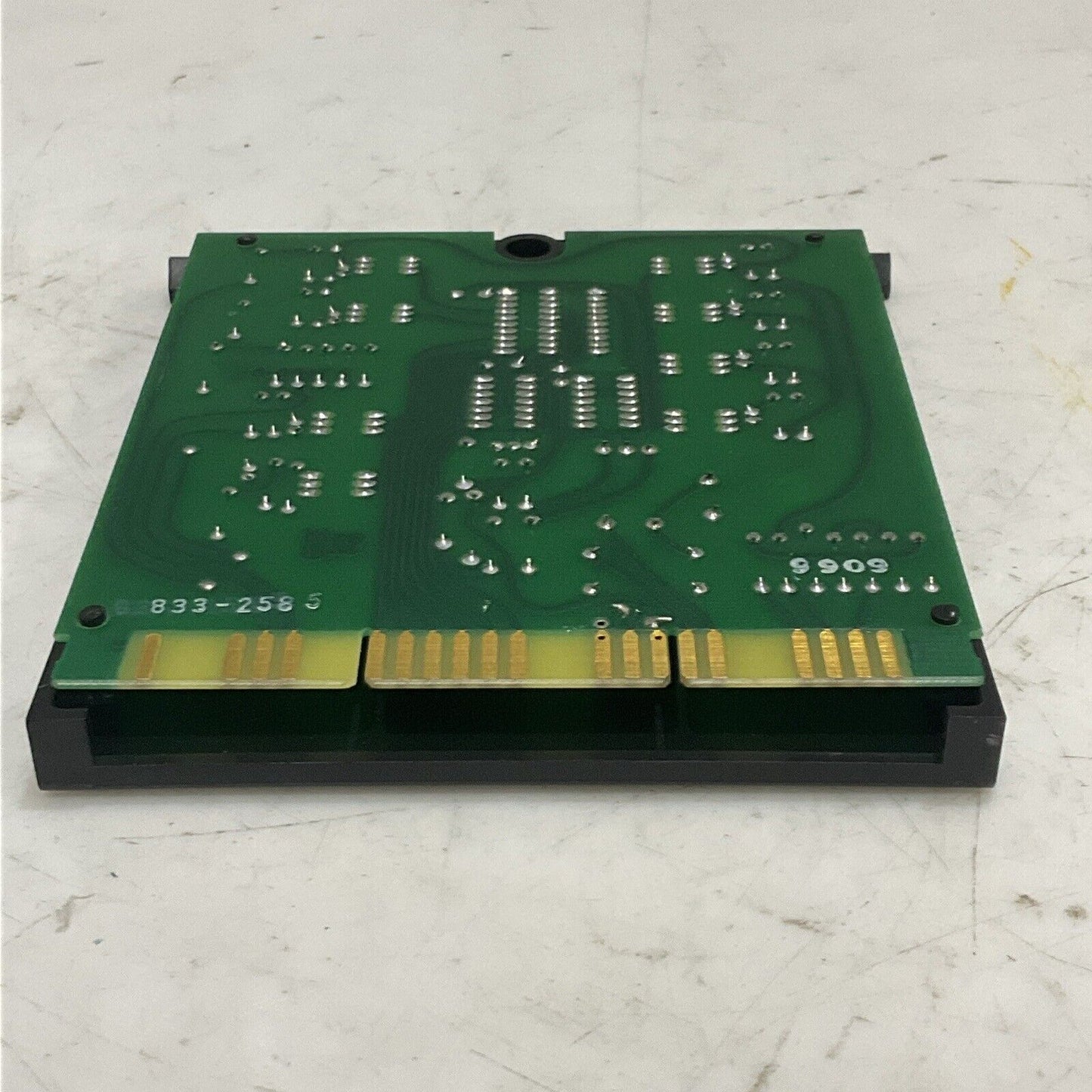 CLEAVER BROOKS 833-2585 FLAME AMPLIFIER MODULE U4M