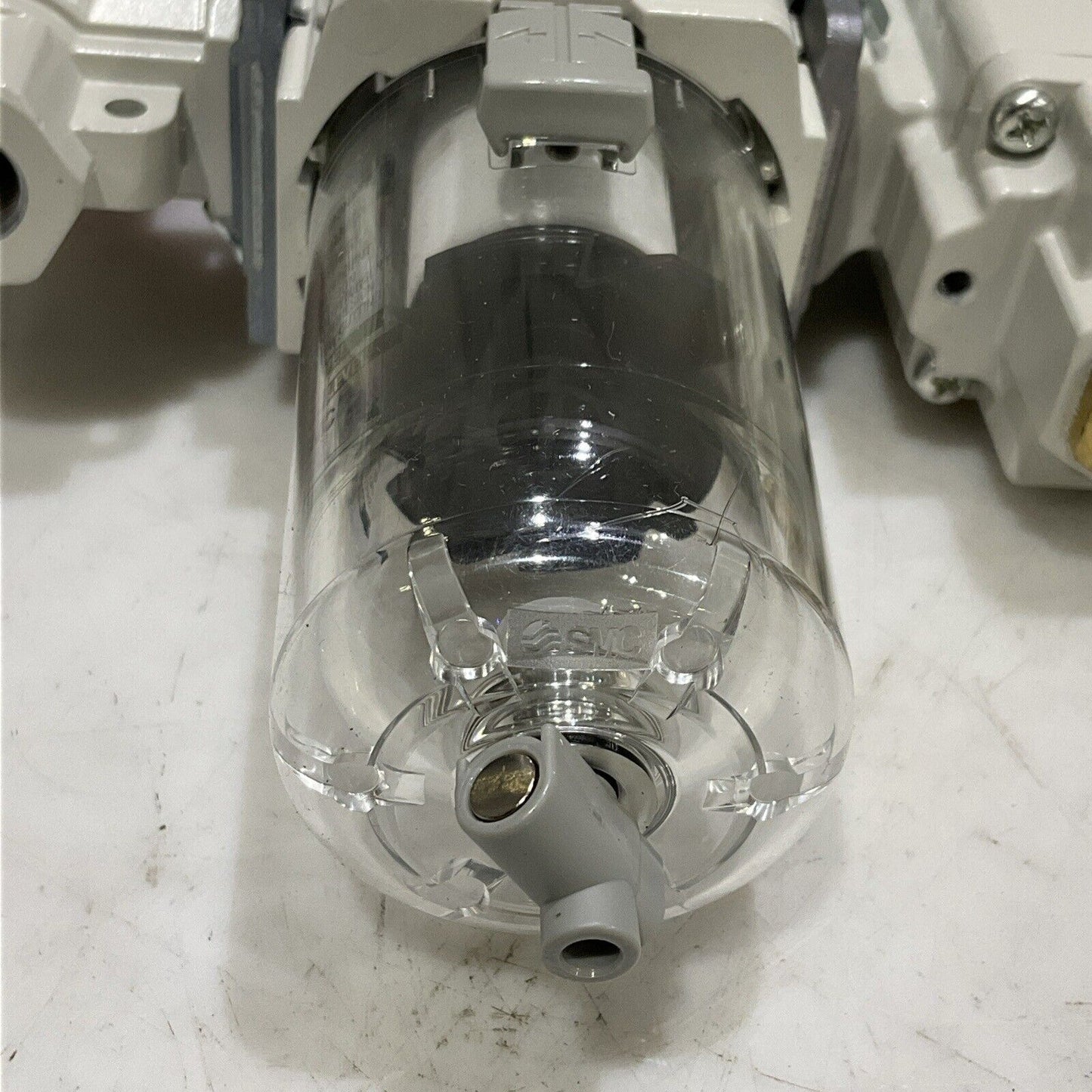 SMC AC30-E3T003 PNEUMATIC PRESSURE REGULATOR U4M