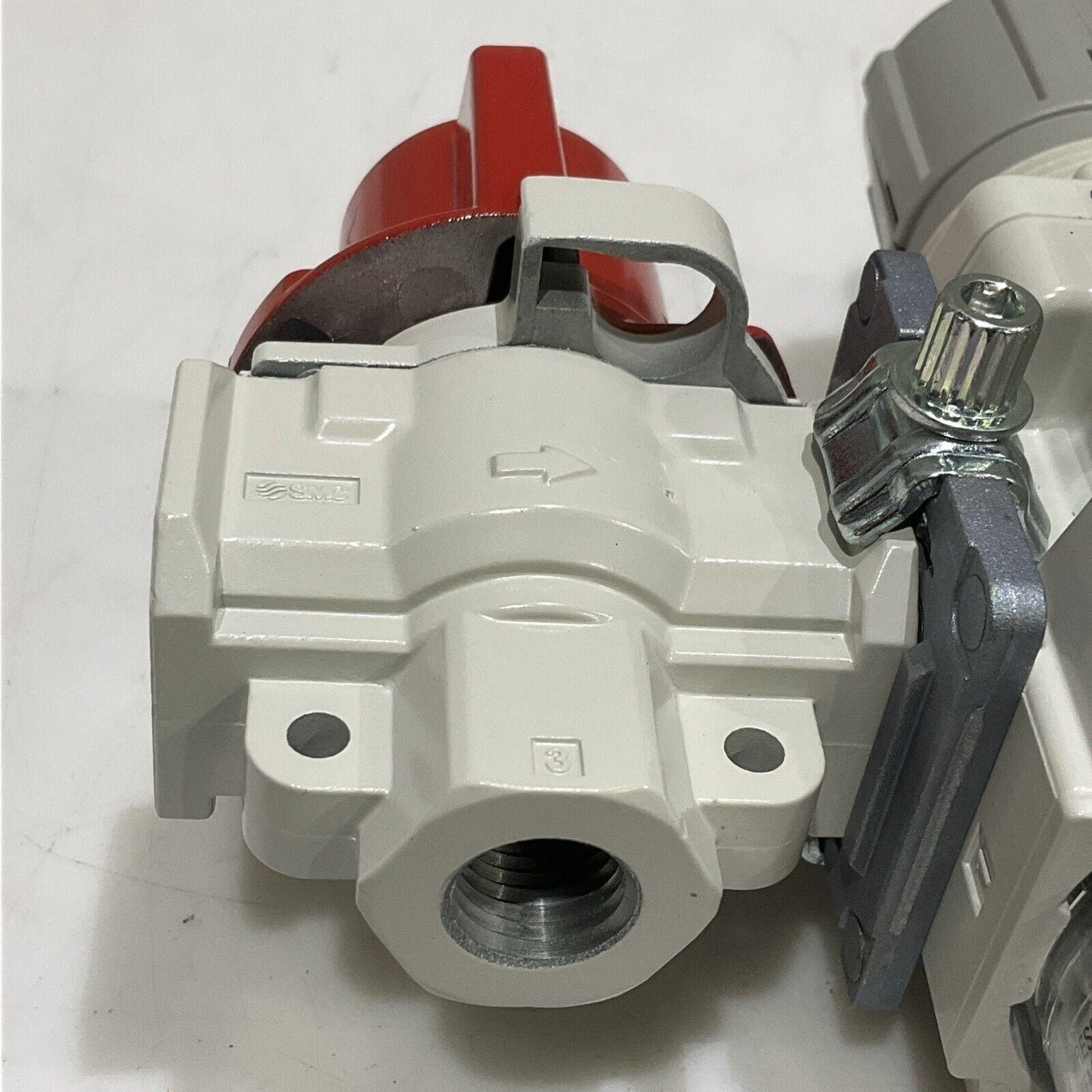 SMC AC30-E3T003 PNEUMATIC PRESSURE REGULATOR U4M