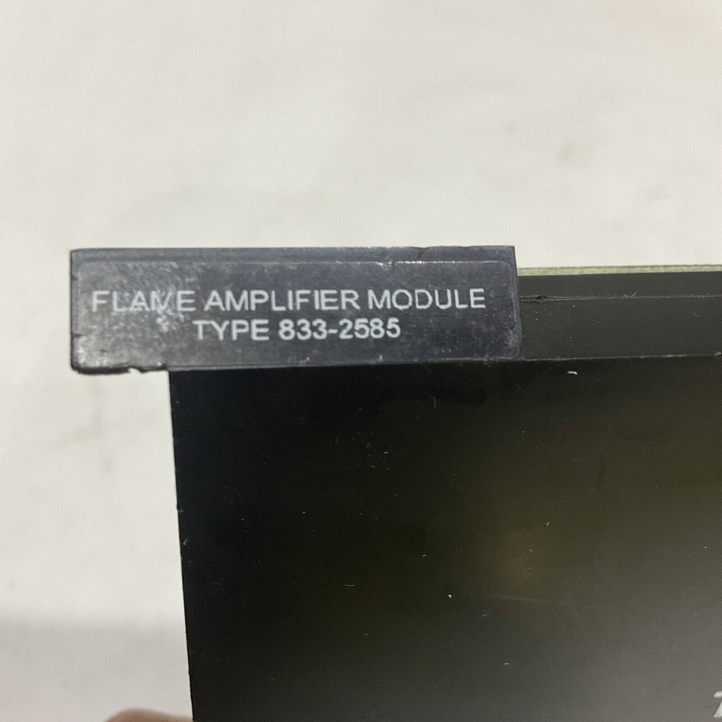 CLEAVER BROOKS 833-2585 FLAME AMPLIFIER MODULE U4M