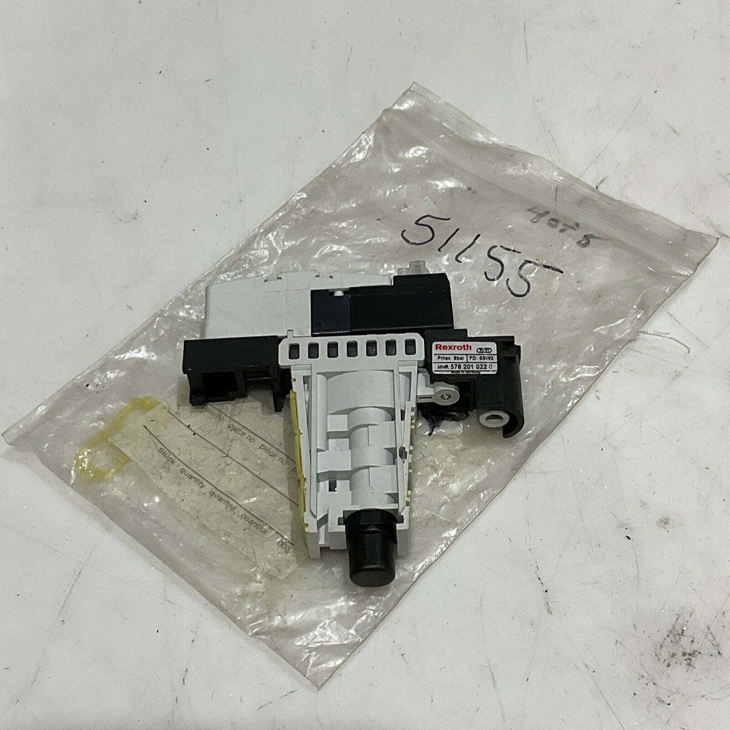 REXROTH 5762010220 VALVE REGULATOR 8BAR 05W2 24DC 7281 U4M