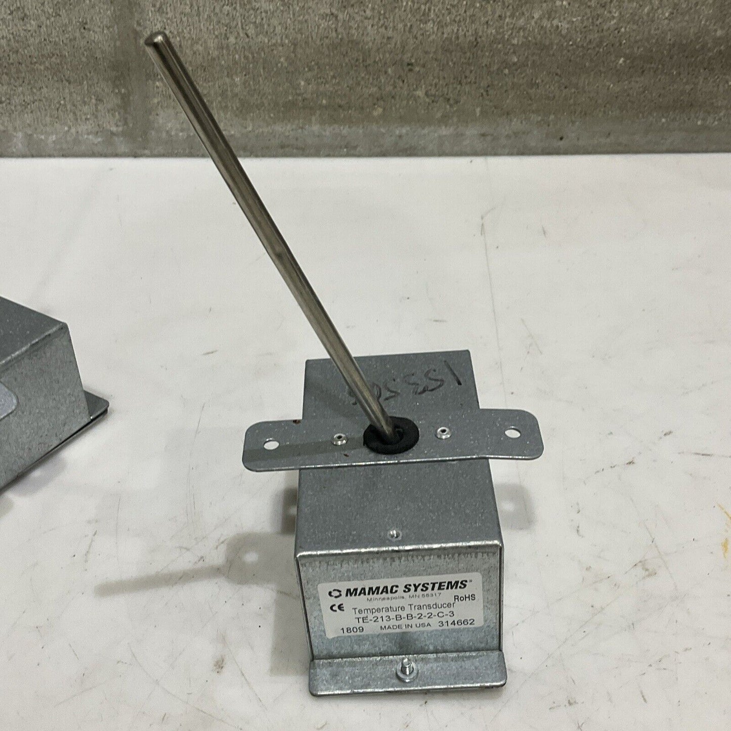 MAMAC SYSTEMS TE-213-B-B-2-2-C-3 TEMPERATURE TRANSDUCER LOT OF 2 U4M