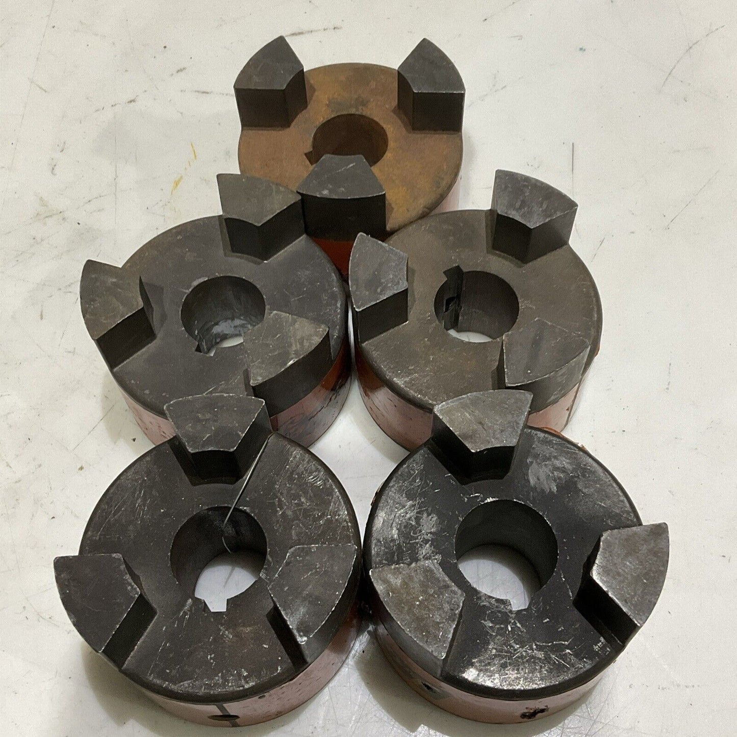 LOVEJOY L-110 COUPLING JAW 1.125 HUB 1-3/16 1/4 X 1/8 KW LOT OF 5 U4M