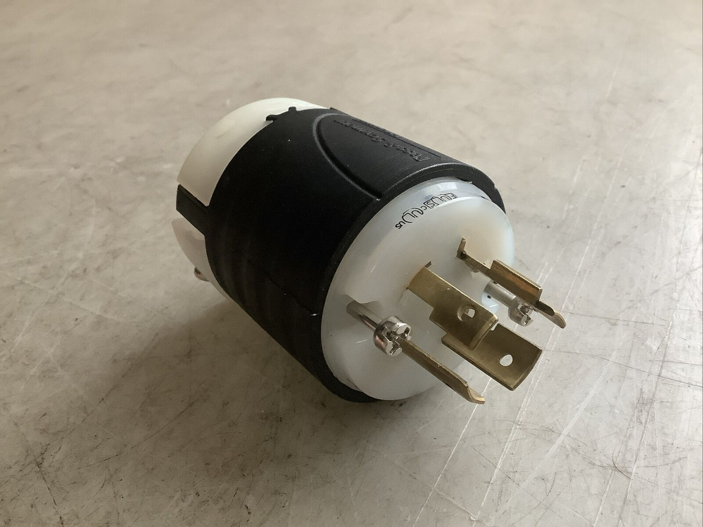 PASS SEYMOUR L1520-P TURNLOK PLUG 20A 3PH 250V 3P 4W 554 - LOT OF 2