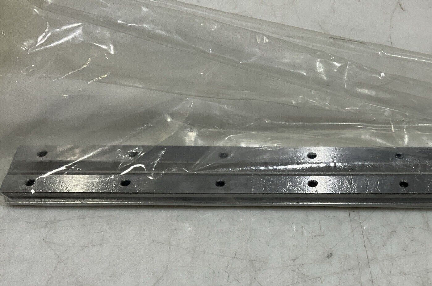 THK SHW21CA2SS+780L LINEAR GUIDE RAIL U3S